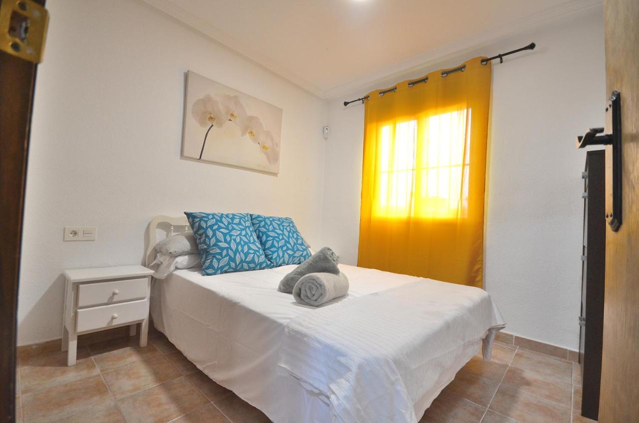 Vila Agradable Adosado Con Piscina, Duchas Hidromasaje Torrevieja Exteriér fotografie
