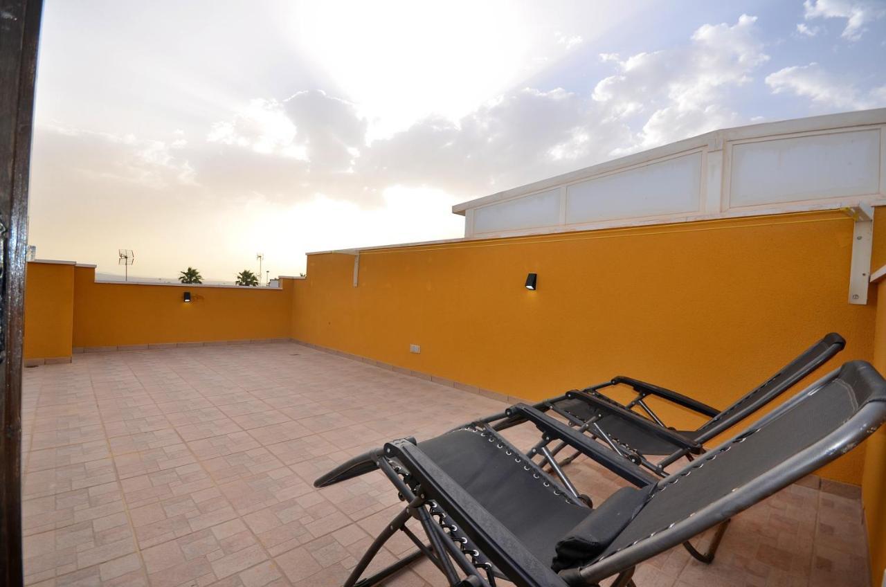Vila Agradable Adosado Con Piscina, Duchas Hidromasaje Torrevieja Exteriér fotografie