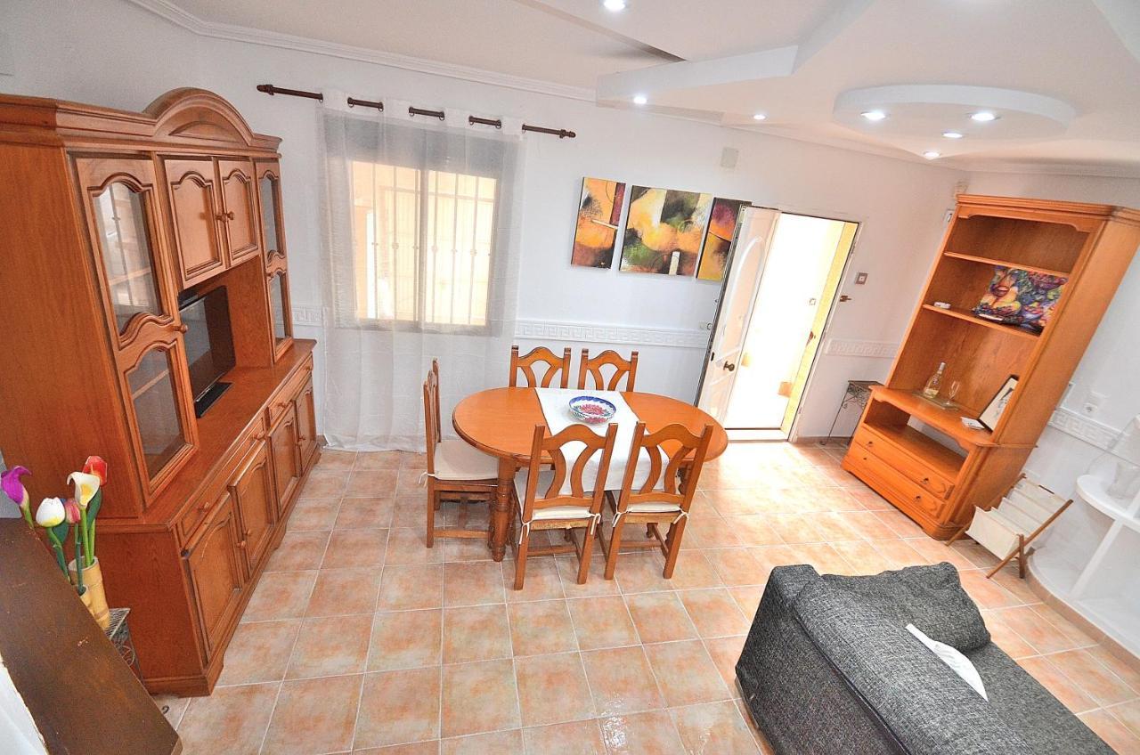 Vila Agradable Adosado Con Piscina, Duchas Hidromasaje Torrevieja Exteriér fotografie