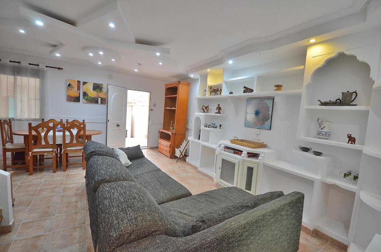 Vila Agradable Adosado Con Piscina, Duchas Hidromasaje Torrevieja Exteriér fotografie